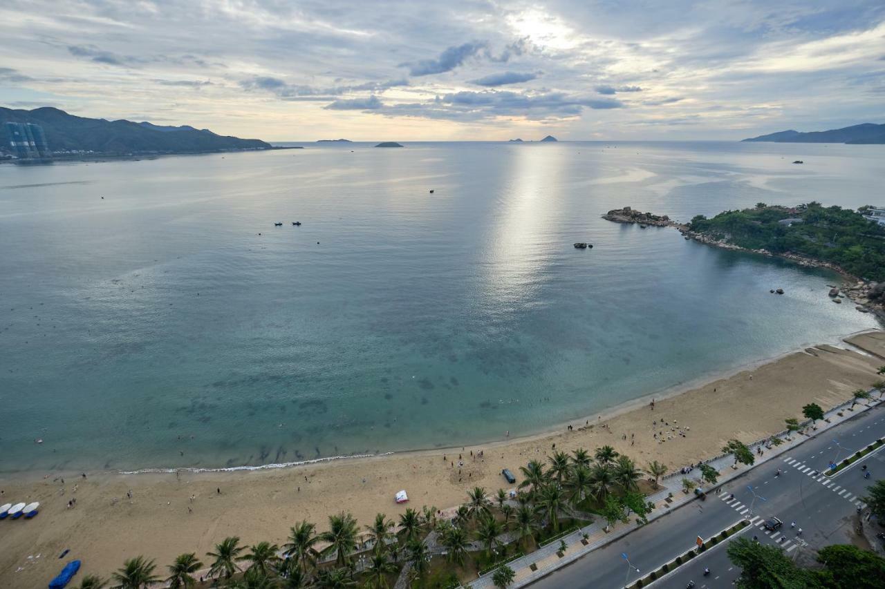 Sunrise Hon Chong Ocean View Apartment Нячанг Экстерьер фото